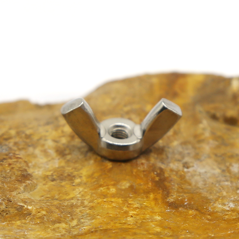 Гайка крыла из нержавеющей стали (2)